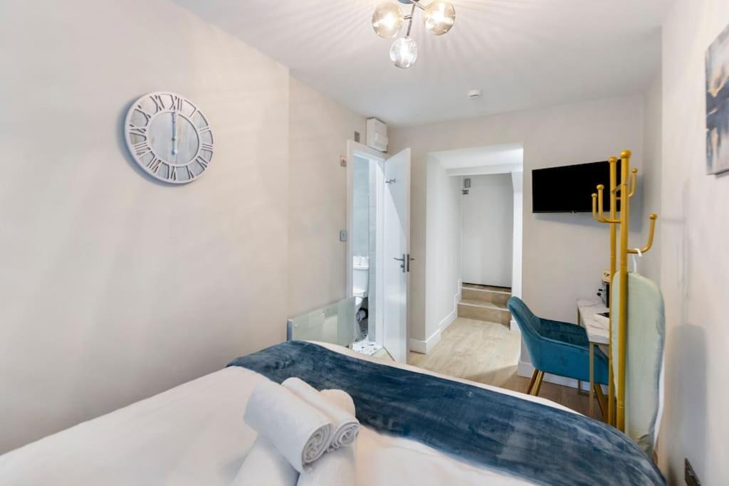 Aparthotel 74 Graham Road - Basement London